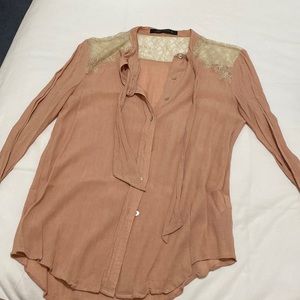 Zara top, large with lace